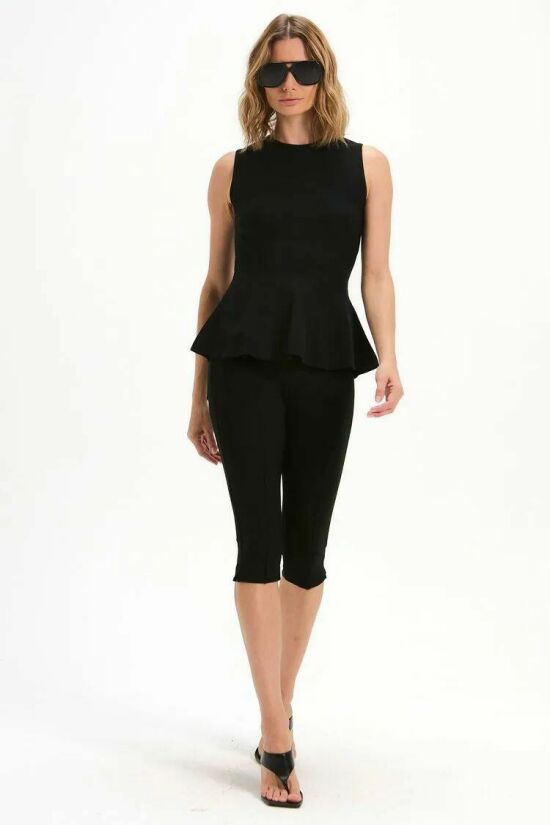 Imagem de Calça Corsário Bety Preta Le Blog